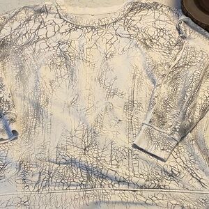 Lululemon White and Black Sweater